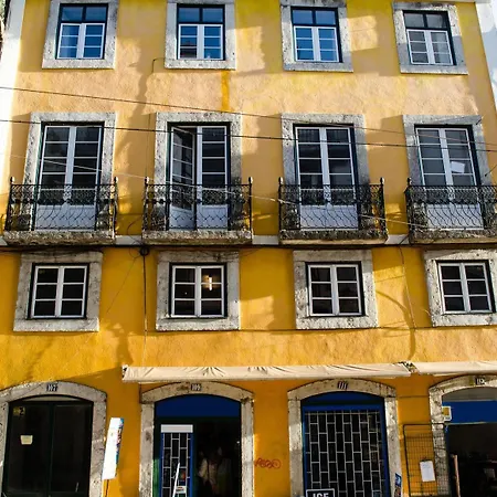 Locals Hostel & Suites-3